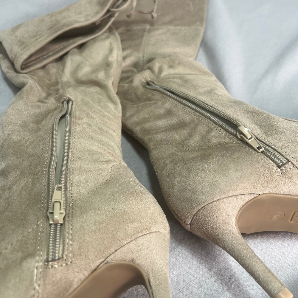 Bandolino Galyce Over the Knee Boots Light Natural Taupe Faux Suede Zip Up 8M - Picture 5 of 10